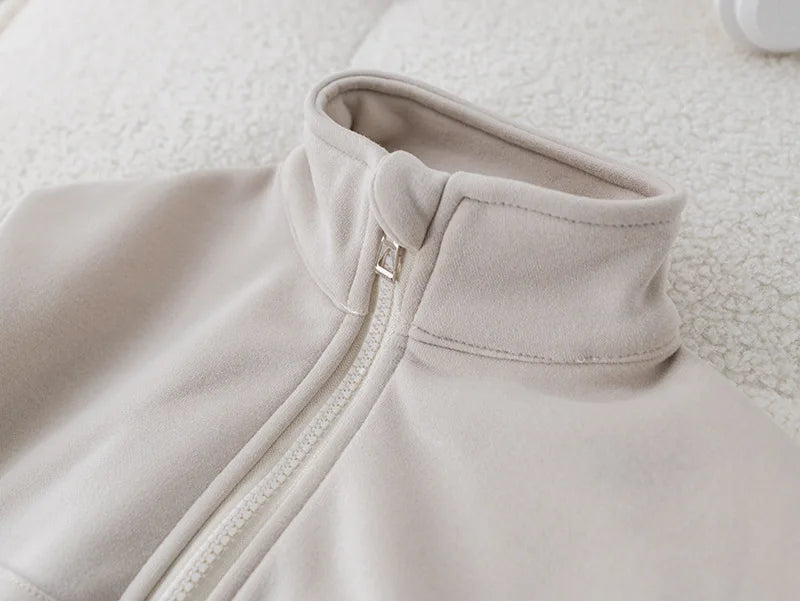 חליפת בייסיק פרימיום