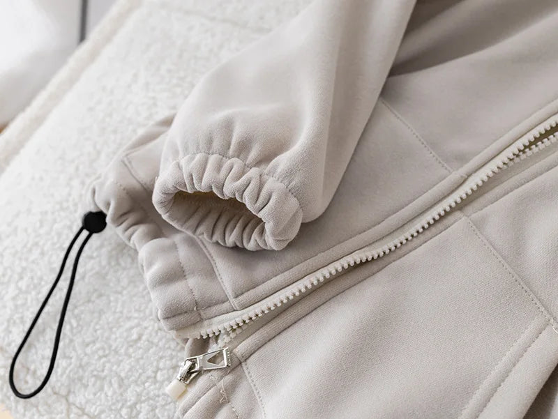 חליפת בייסיק פרימיום